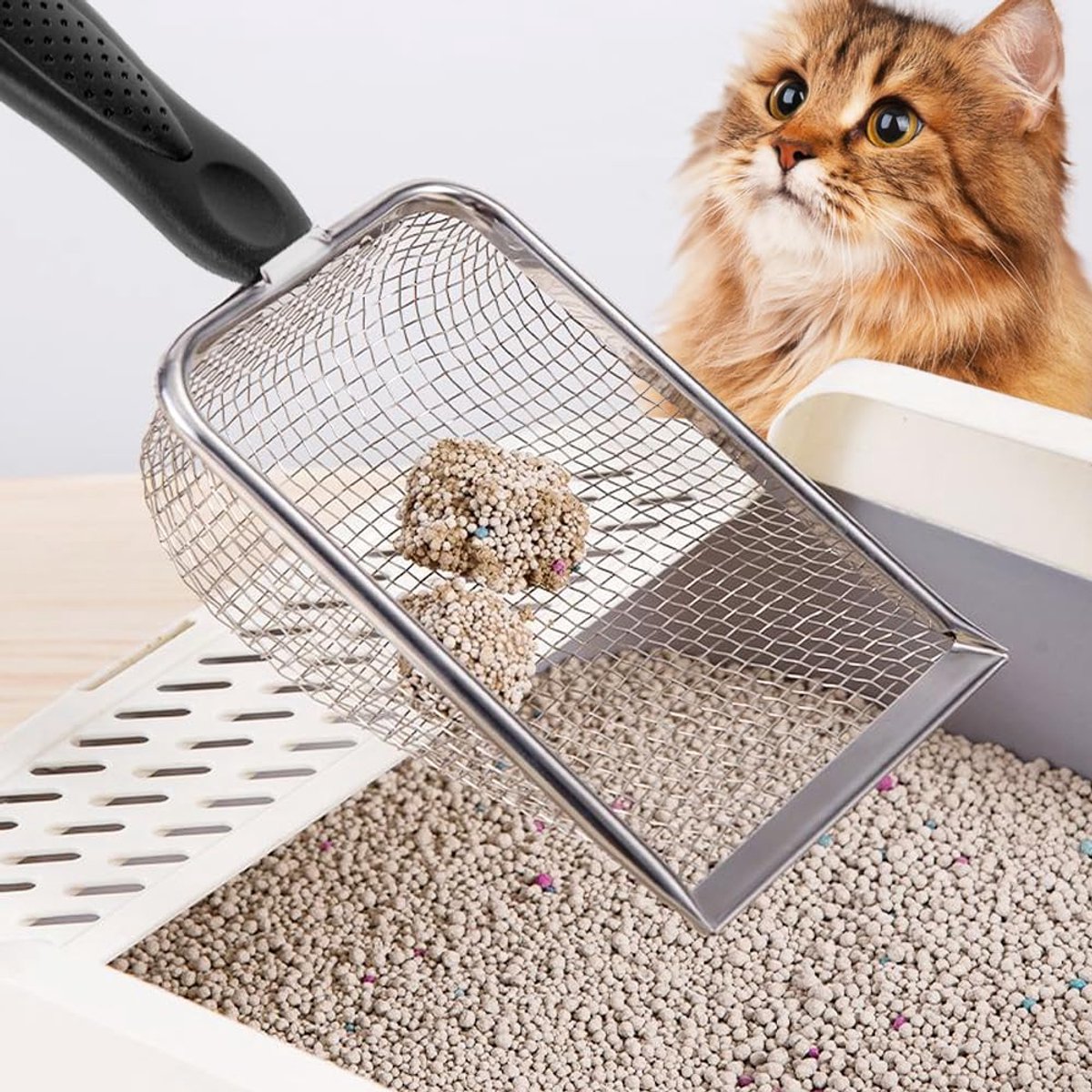 Miniatuur van productfoto 3 van Kattenbak Schep - Kattenbak Schep Metaal - Kattenbak Schep RVS - Kattenbak Schep Fijn - Reinigingsschep - Roestvrij Staal - Voor het Verwijderen van Uitwerpselen - 27 x 13,8 x 5 cm - 5 mm x 5 mm Fijnmazig - Zwarte Antisliphandgreep