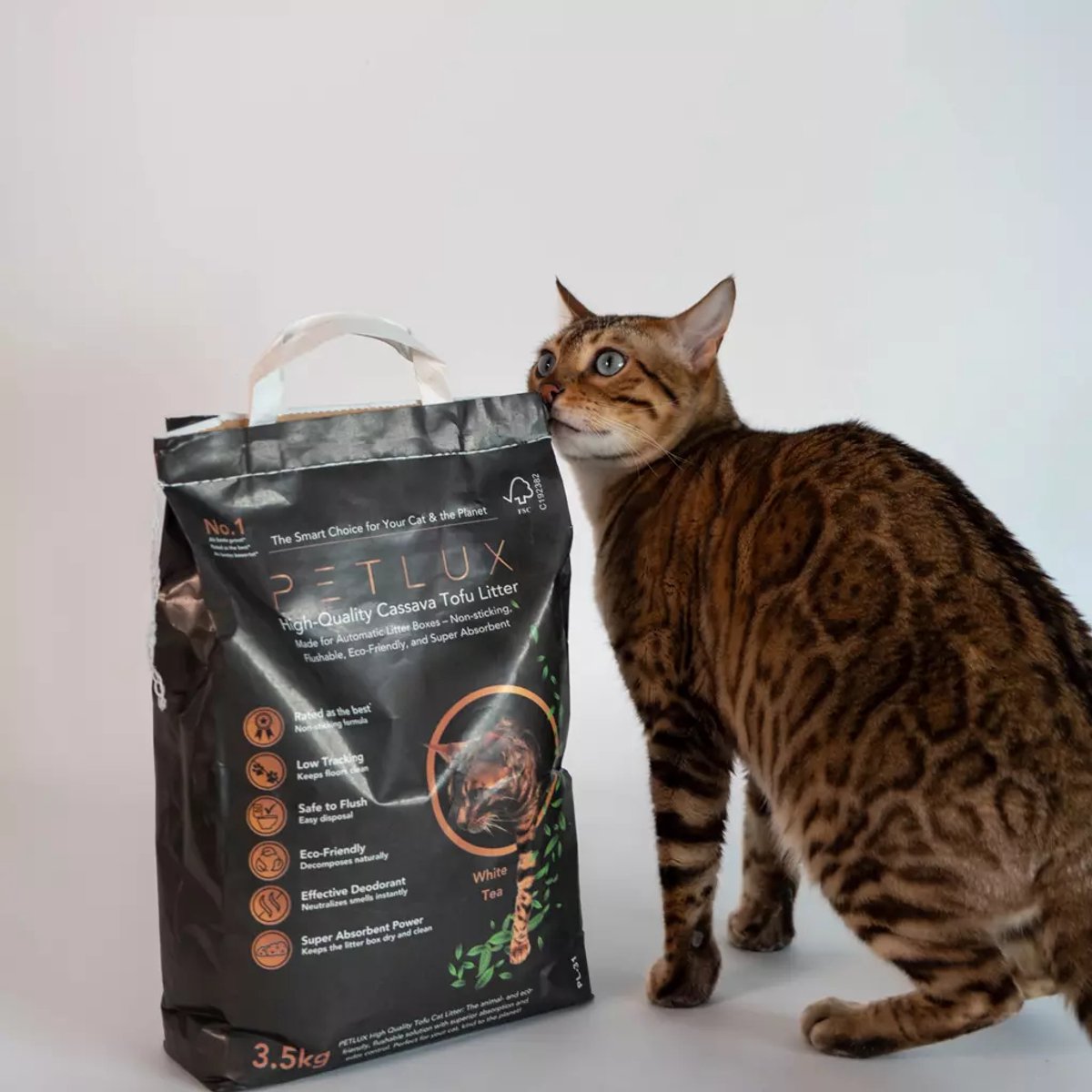 Miniatuur van productfoto 3 van Petlux Cassave Tofu Kattenbakvulling - 3,5 kg - Voor Automatische Kattenbakken