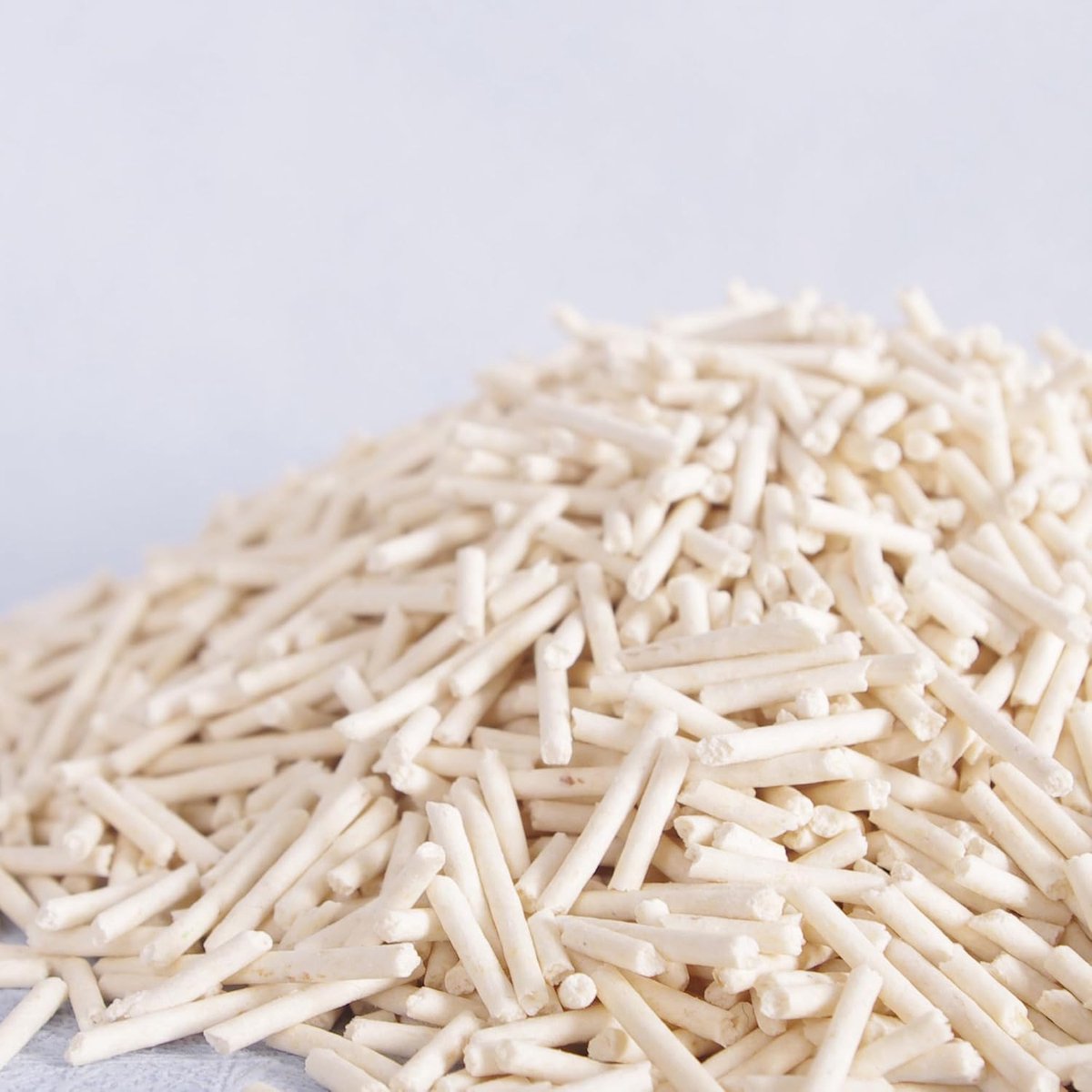 Miniatuur van productfoto 3 van Kattenbakvulling Tofu - Plakkerige korrels - Hygiënisch voor kat - Klonterend en stofvrij - 2.5 kg - Natuurlijk
